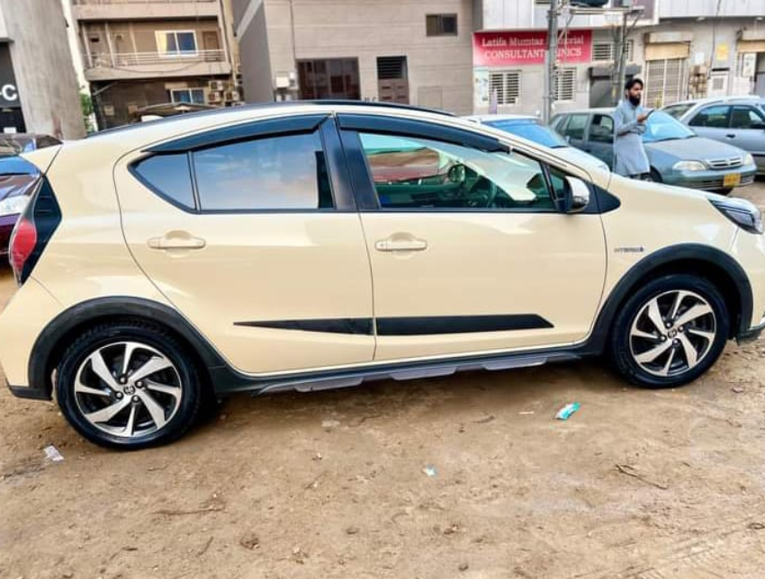 Toyota Aqua Crossover 2019