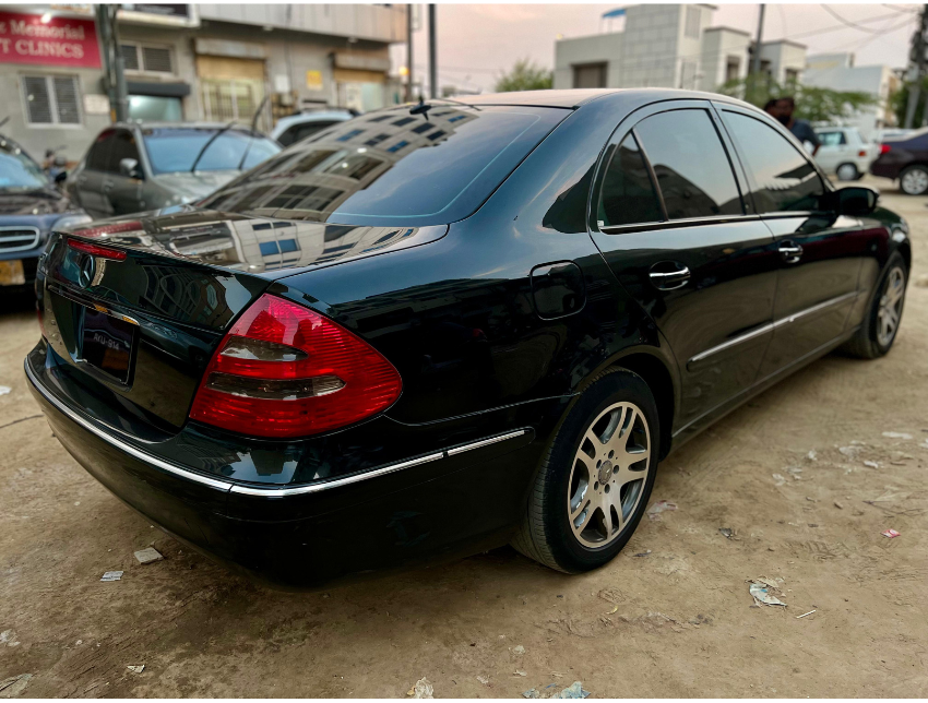 Mercedes Benz  E250