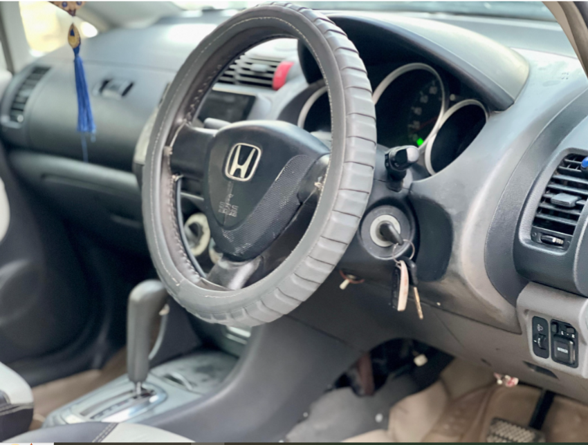 Honda Fit Aria 1.5 2006/12