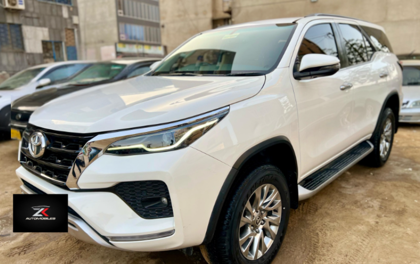 Toyota Fortuner V 2021/2022