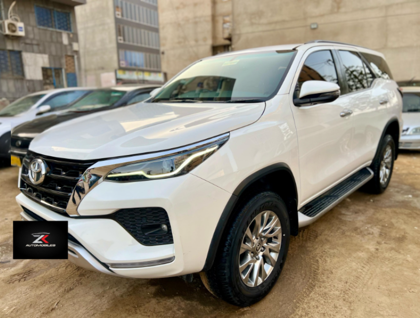 Toyota Fortuner V 2021/2022