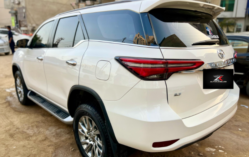 Toyota Fortuner V 2021/2022