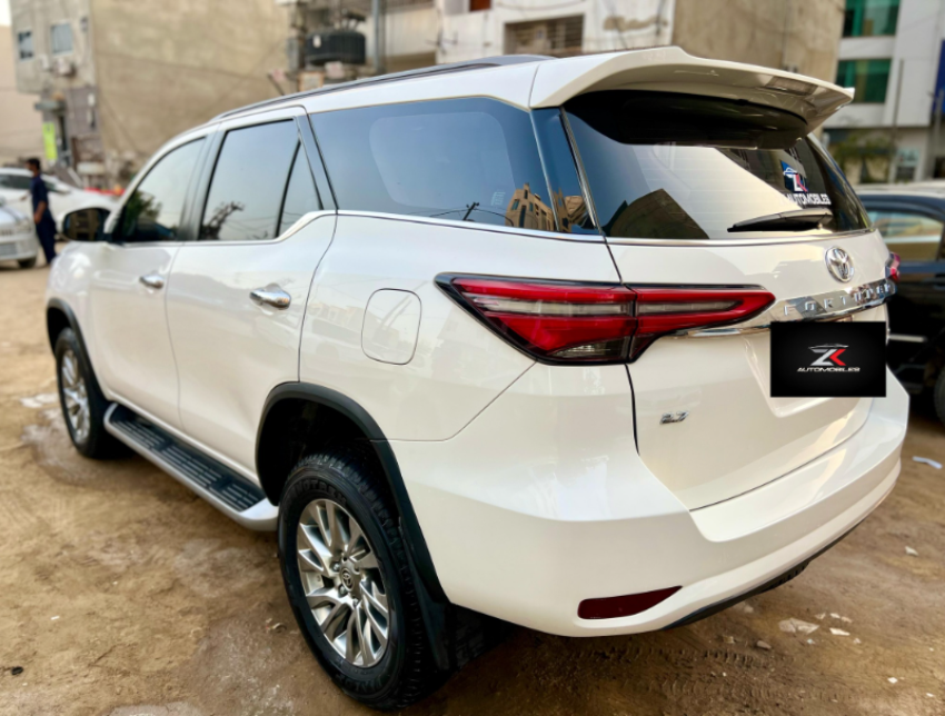 Toyota Fortuner V 2021/2022