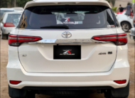 Toyota Fortuner V 2021/2022