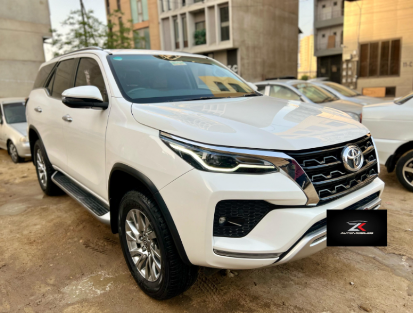 Toyota Fortuner V 2021/2022