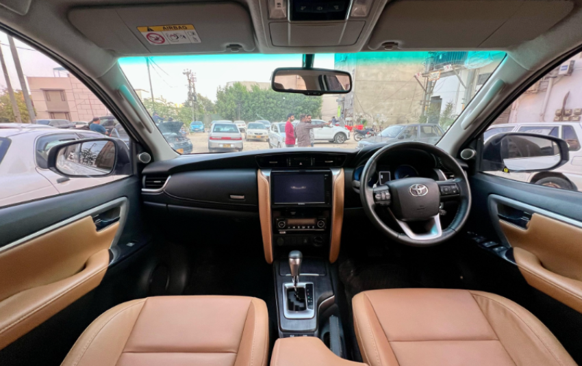 Toyota Fortuner V 2021/2022
