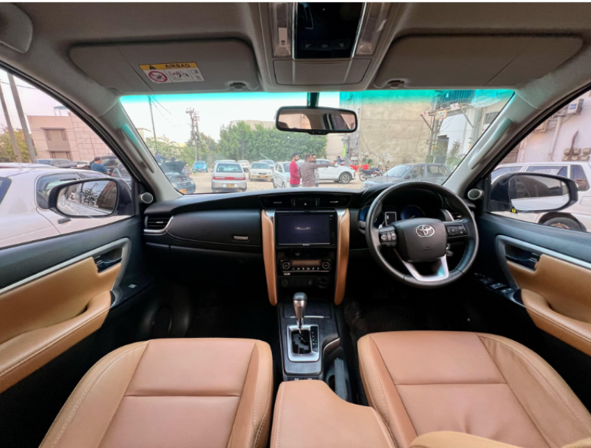 Toyota Fortuner V 2021/2022