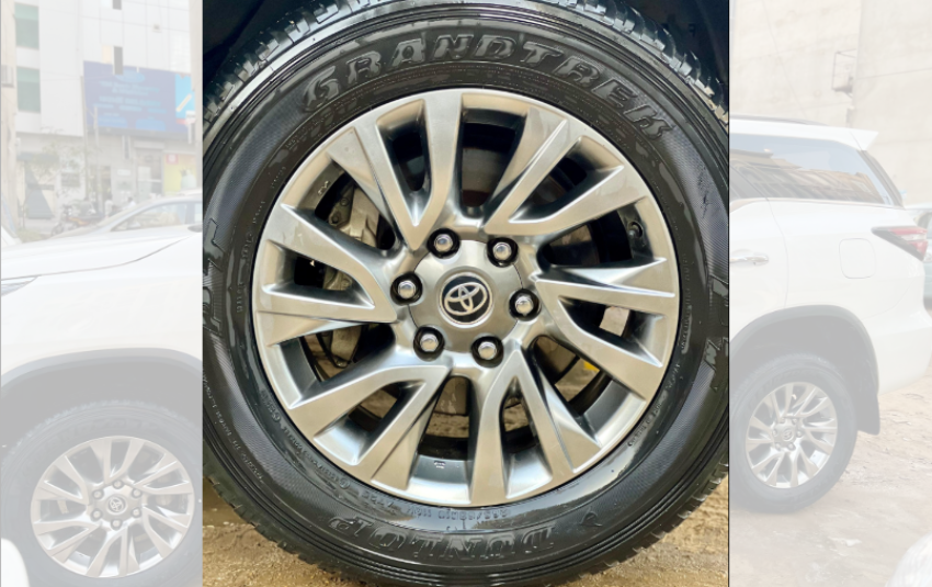 Toyota Fortuner V 2021/2022