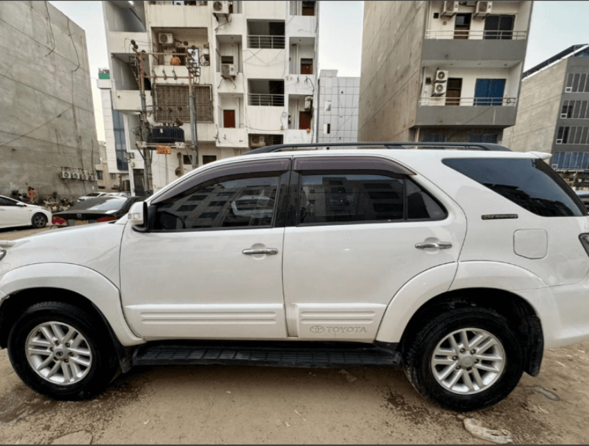 Toyota Fortuner  Model 2015 25th Anniversary edition