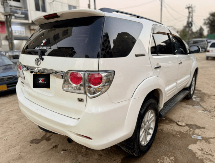 Toyota Fortuner  Model 2015 25th Anniversary edition