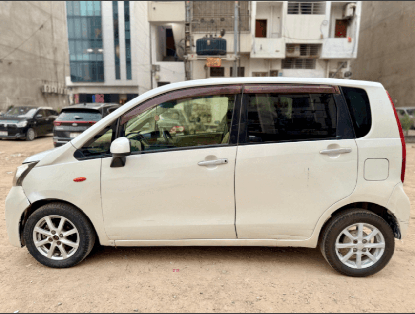 Daihatsu Move Model 2014 Registered 2017